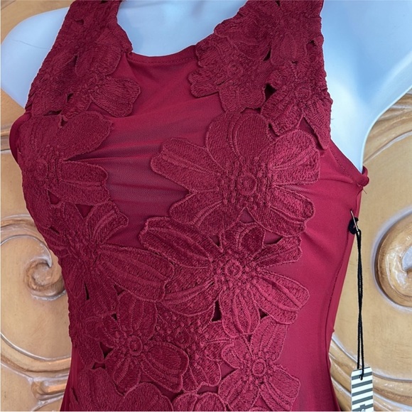 Haute Monde Tops - Haute Monde NWT L BURGUNDY LACE FLOWER APPLIQUÉ MESH SEXY BODYSUIT
